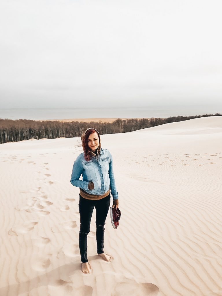 <img src="polske pieskove duny twovelers.jpg" alt="moving dunes in Poland Leba twovelers"> 